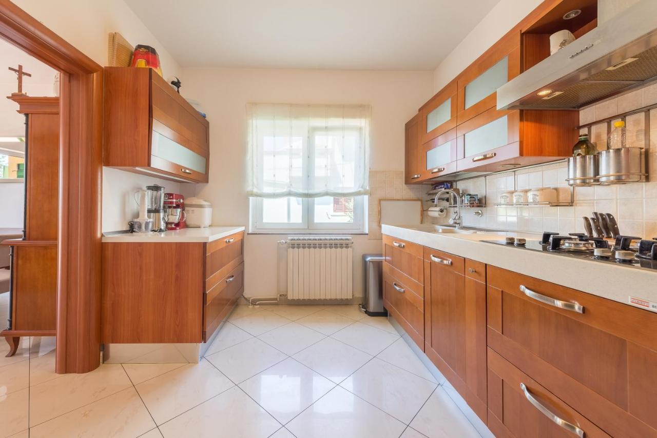 Villa Lux Nina With Six Bedrooms, Private Pool, Sauna 扎达尔 外观 照片