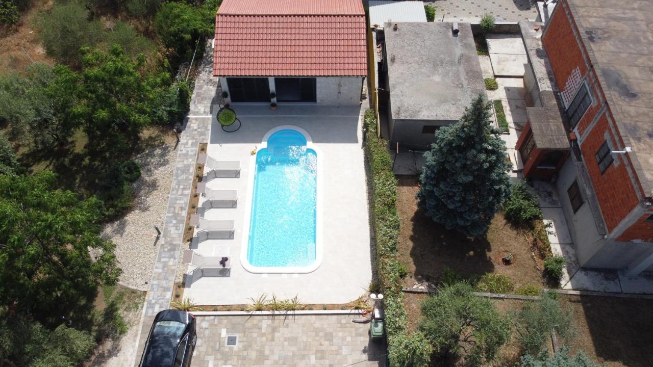 Villa Lux Nina With Six Bedrooms, Private Pool, Sauna 扎达尔 外观 照片