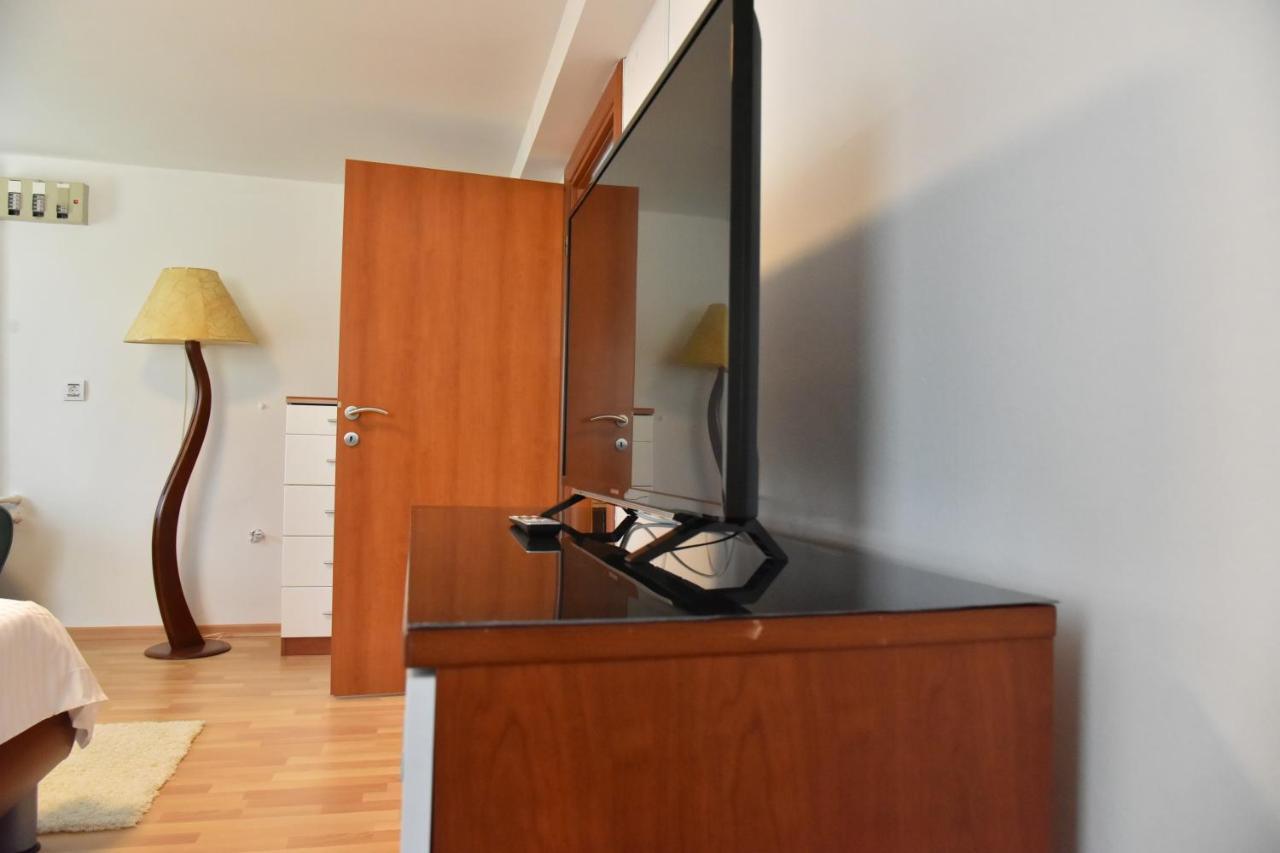 Villa Lux Nina With Six Bedrooms, Private Pool, Sauna 扎达尔 外观 照片