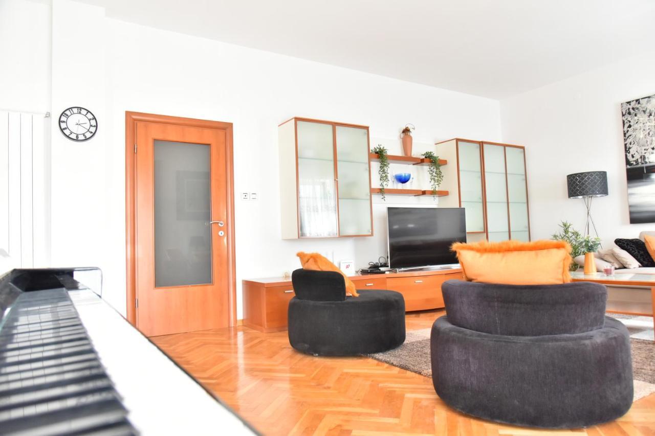 Villa Lux Nina With Six Bedrooms, Private Pool, Sauna 扎达尔 外观 照片